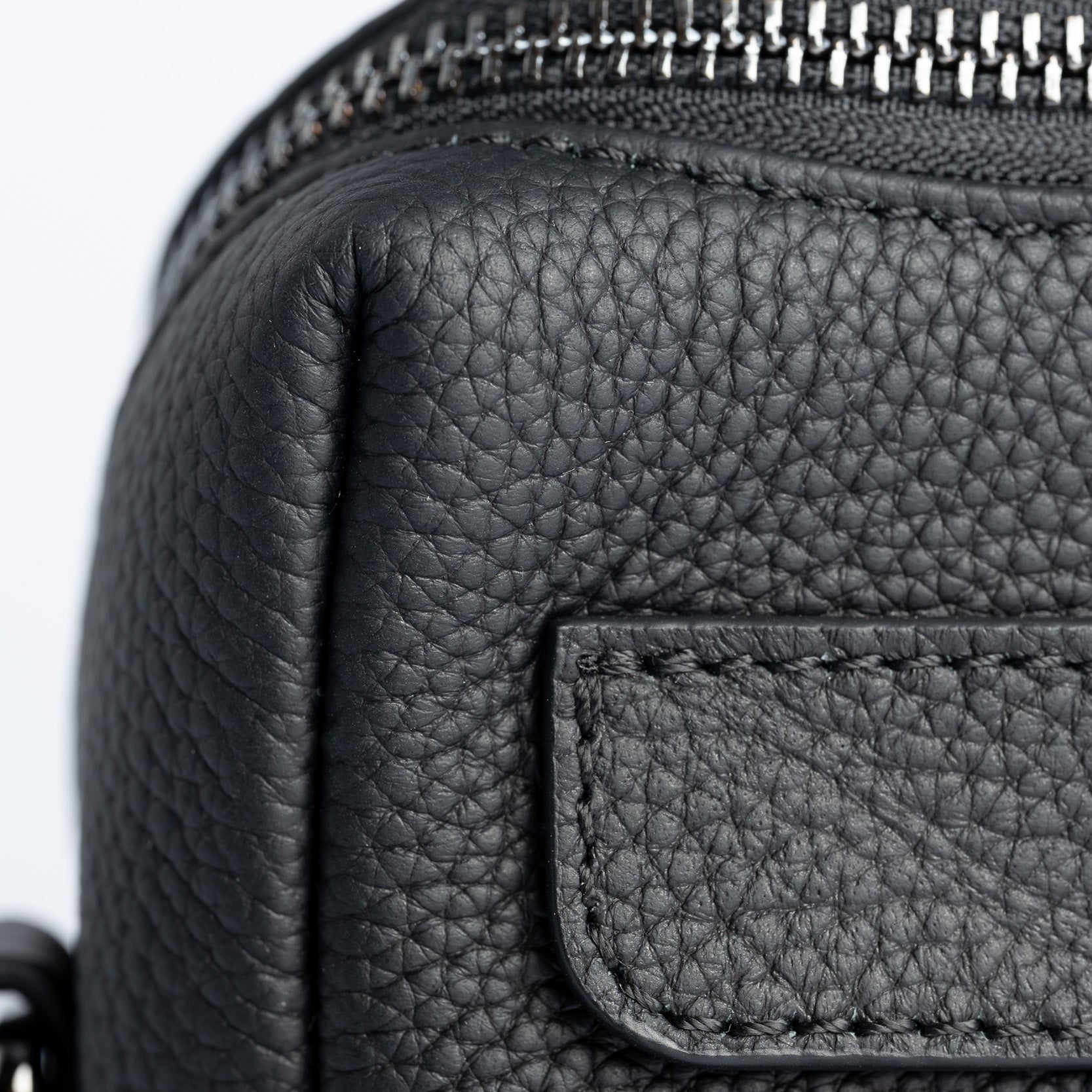 Motion Crossbody Sling
