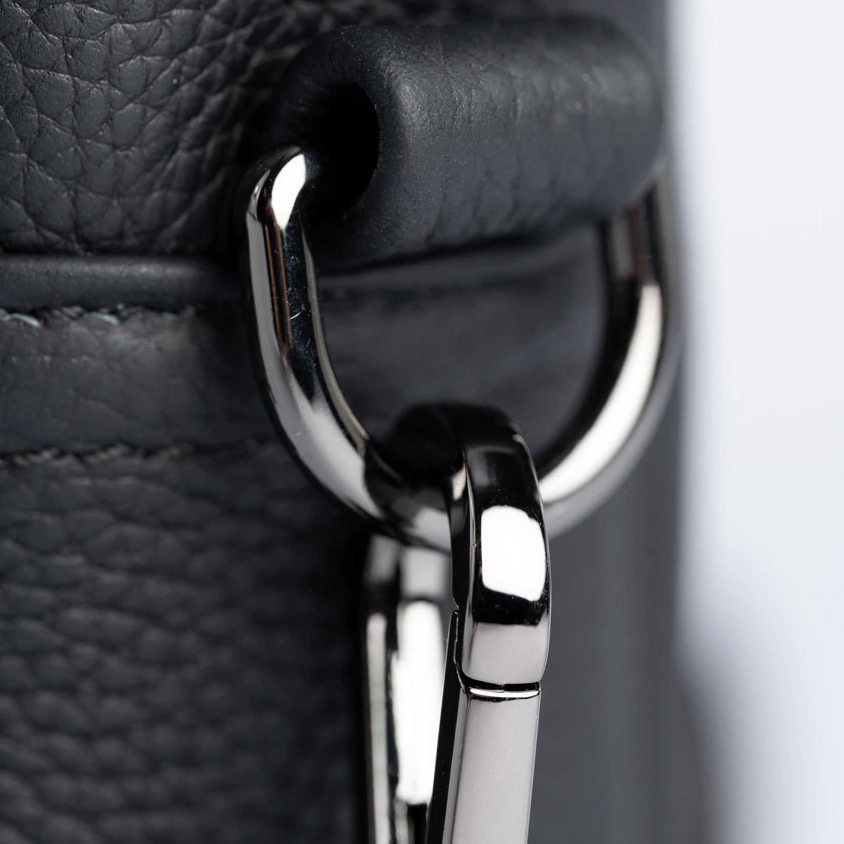 Motion Crossbody Sling