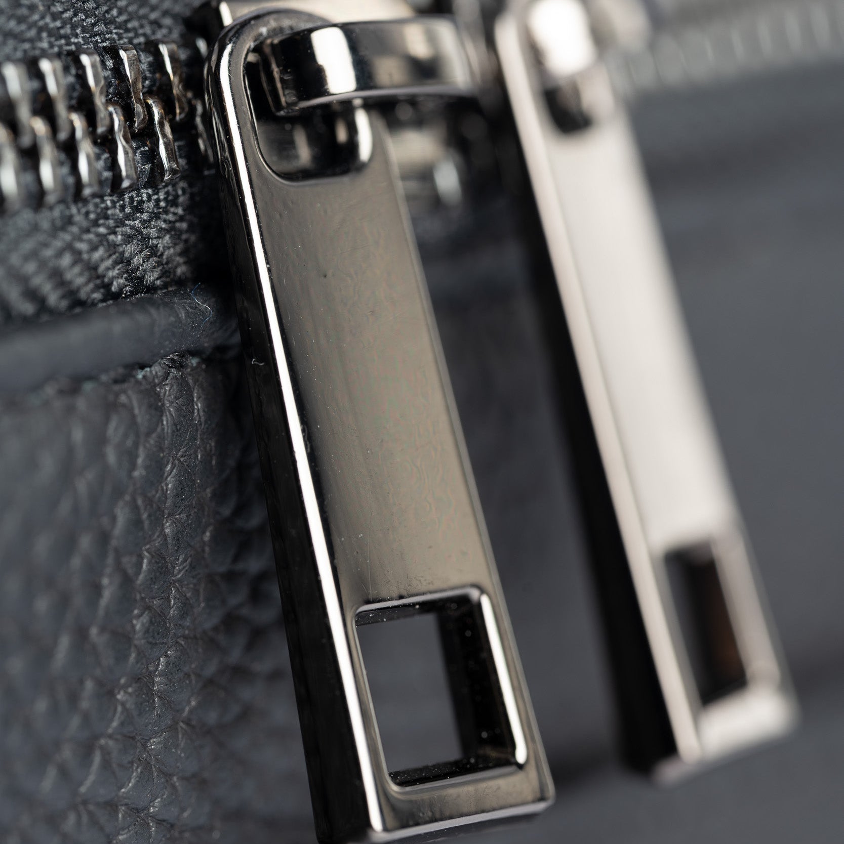 Motion Crossbody Sling