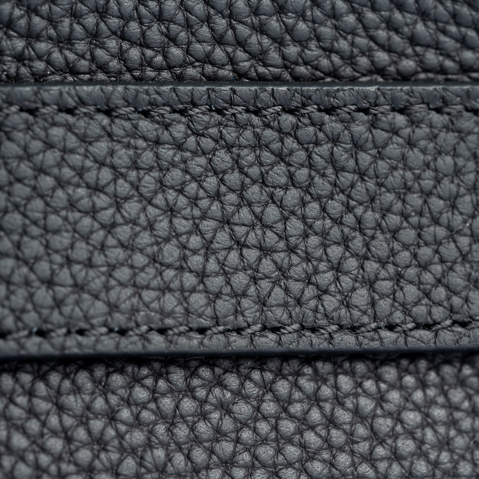 Motion Crossbody Sling