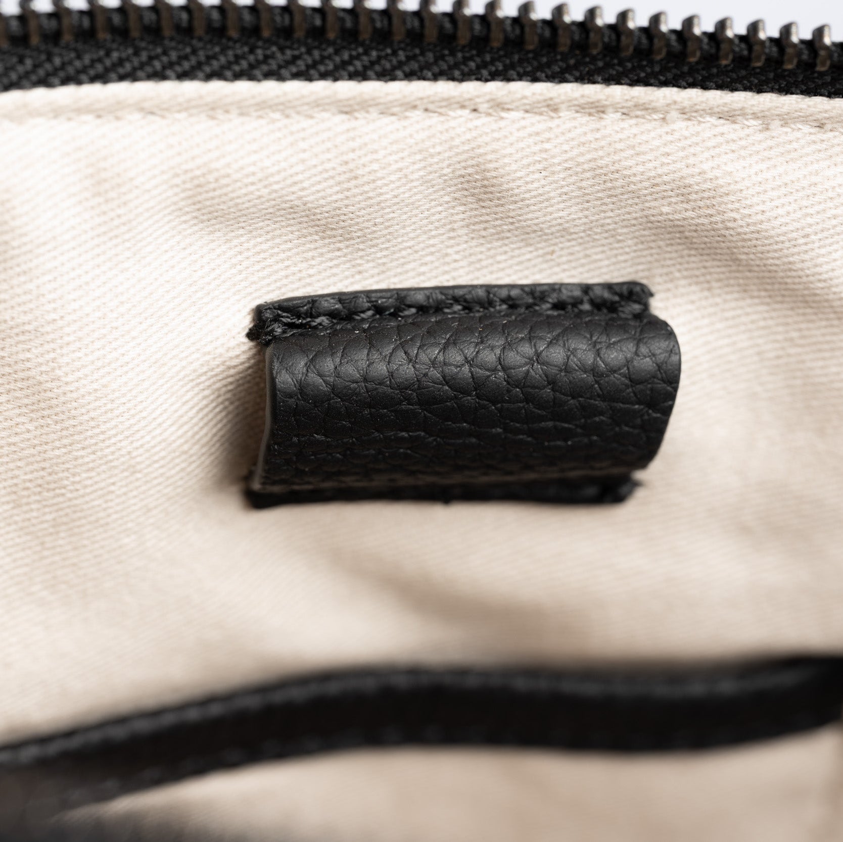 Motion Crossbody Sling